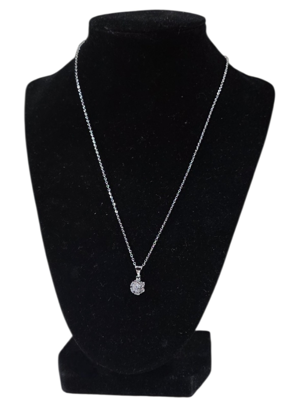 925 Sterling Silver CZ Flower Cluster Pendant Necklace 16 Inch Chain New - Picture 5 of 6